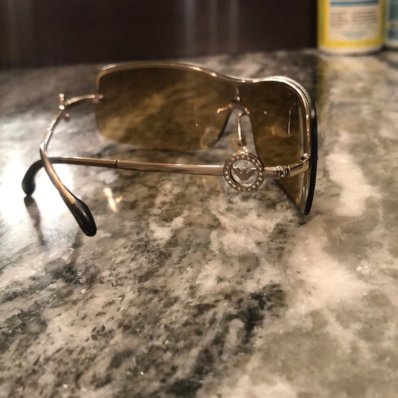 Armani Sunglasses: AUTHENTIC